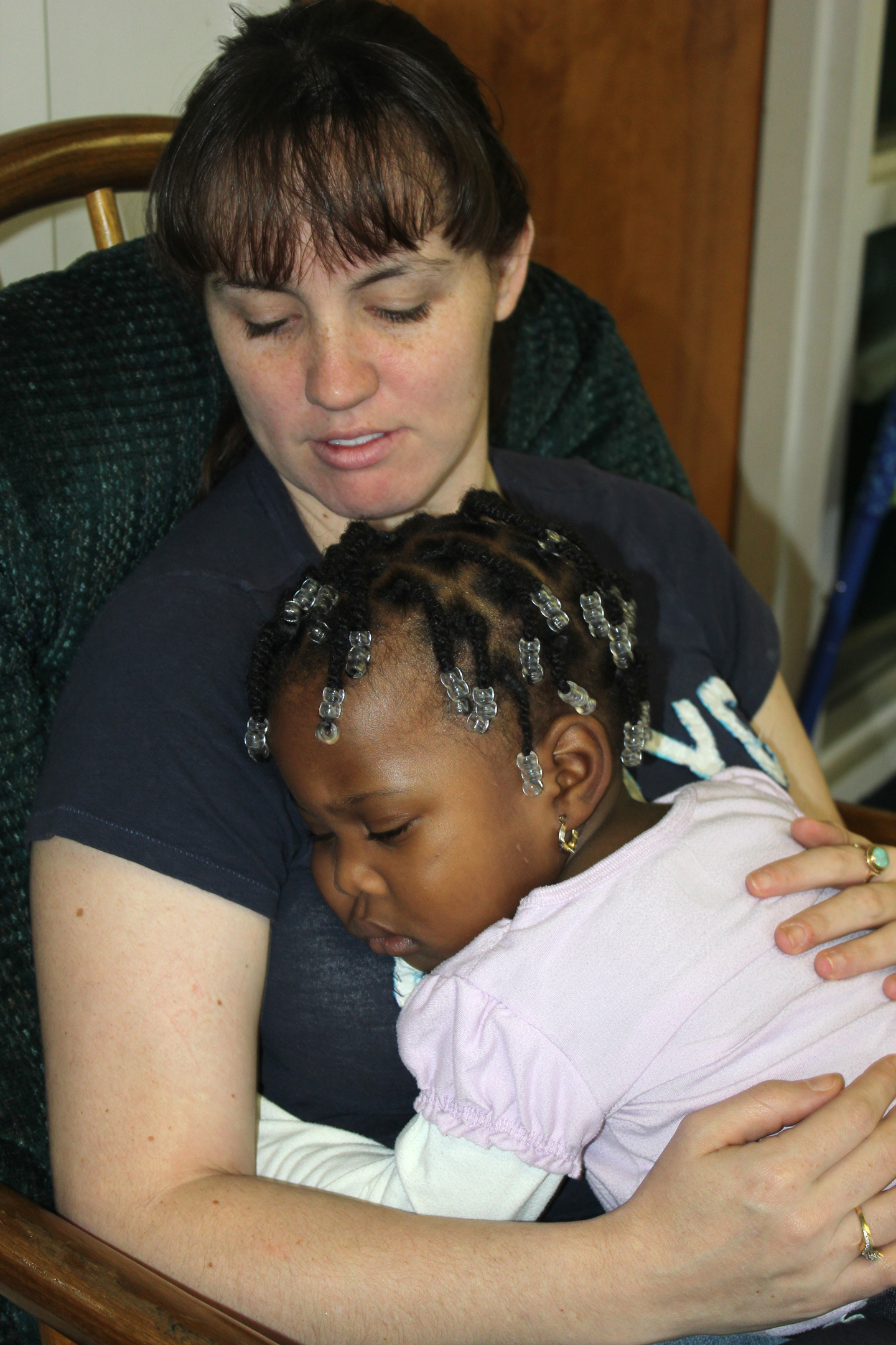 volunteer with child volunteer with child